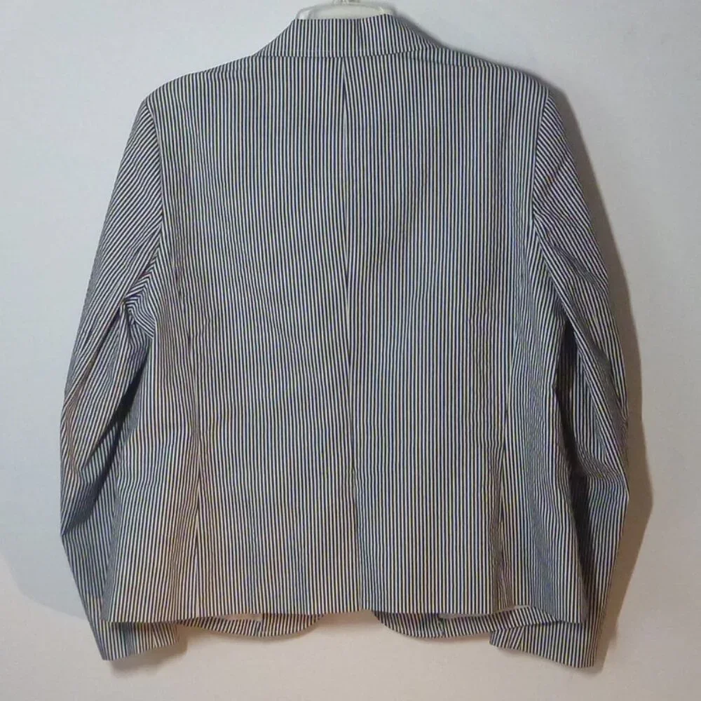 Women's Anne Klein Navy and White Striped Seersucker Blazer - Picture 2 of 9